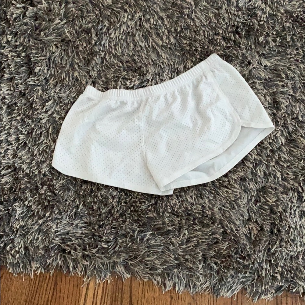 Medium white soffe shorts